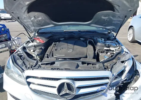 2014 Mercedes-Benz E 350 z USA, uszkodzony, nr VIN WDDHF5KB7EA929400